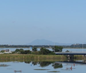 印旛沼と筑波山